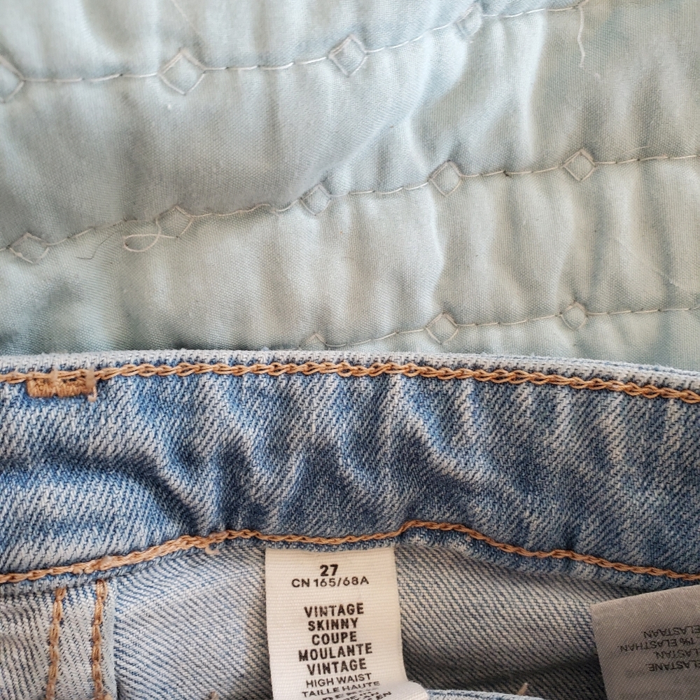 Jeans - Picture 2 of 3